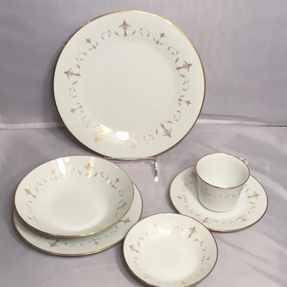 𝅺noritake COURTNEY 6520 MADE IN JAPAN‎ 5 PIECE SETTING FOR 1